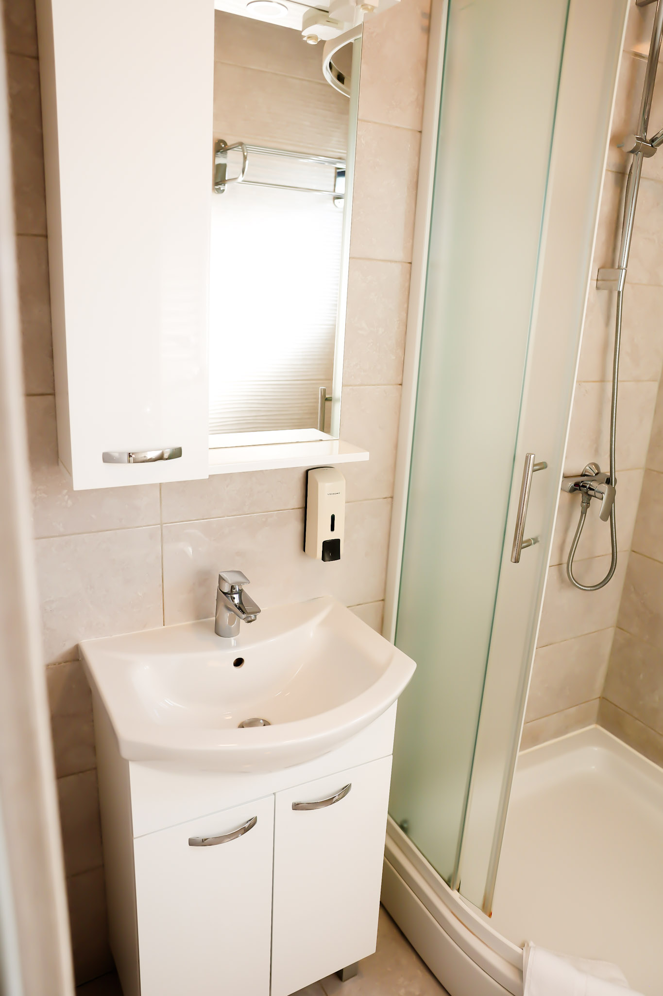 London Rooms Zagreb Airport - fotografija sobe 18